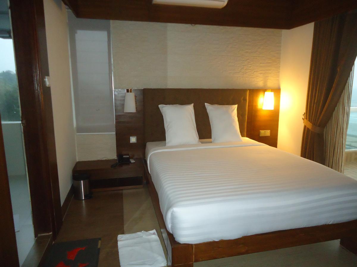 Neeshorgo Hotel & Resort コックスバザール エクステリア 写真